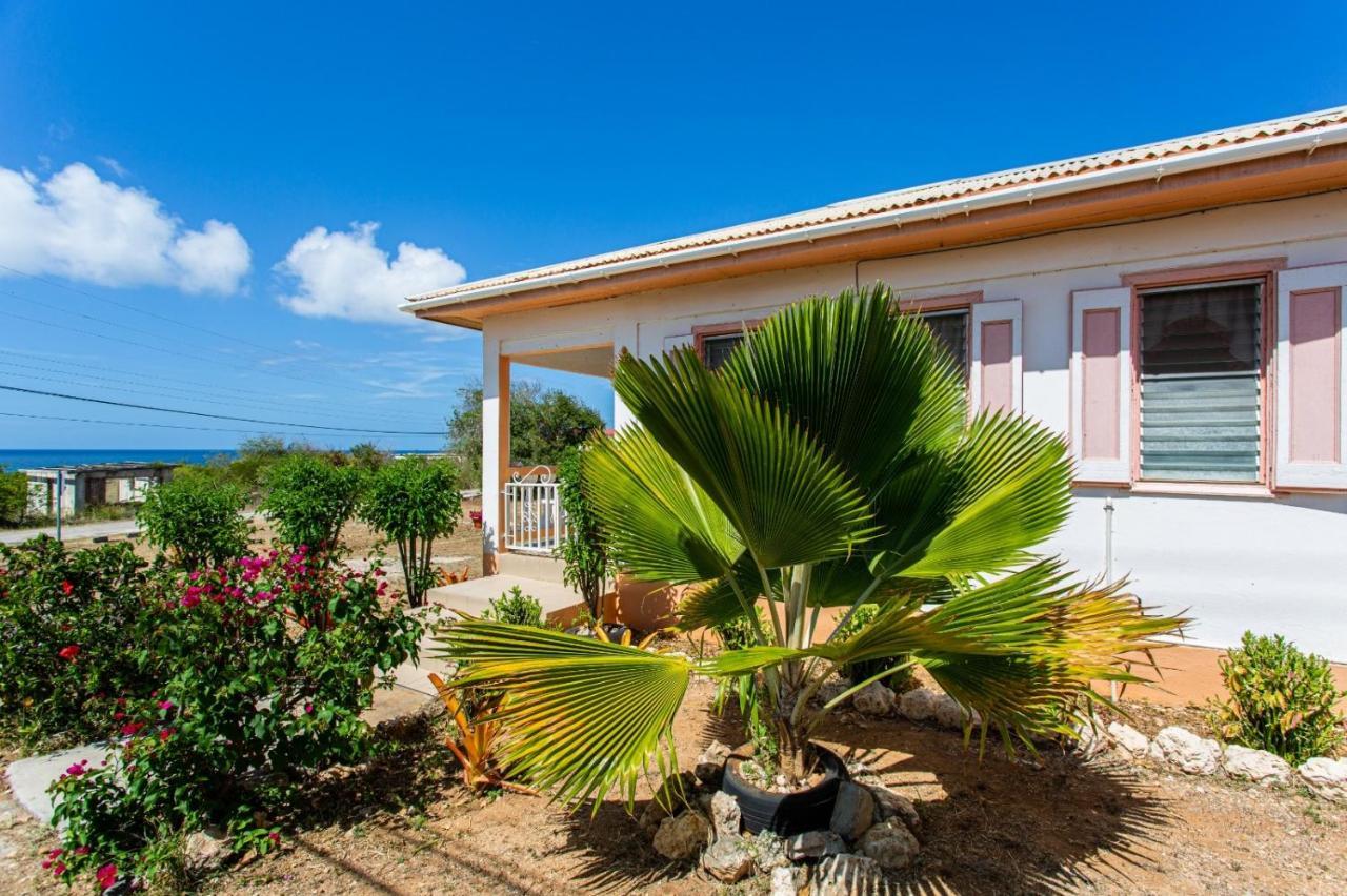 Moonlight Cottage East End Village المظهر الخارجي الصورة