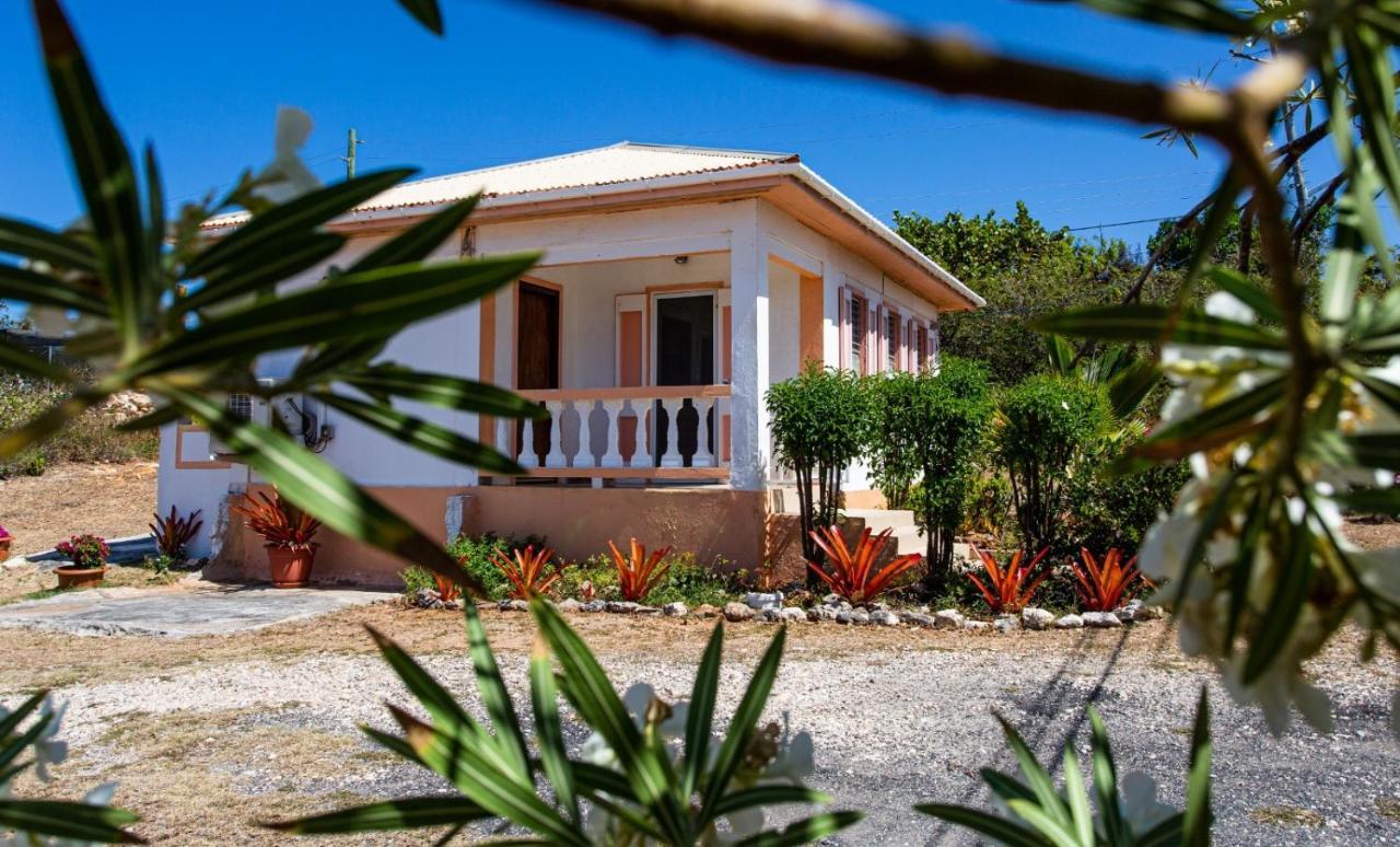 Moonlight Cottage East End Village المظهر الخارجي الصورة