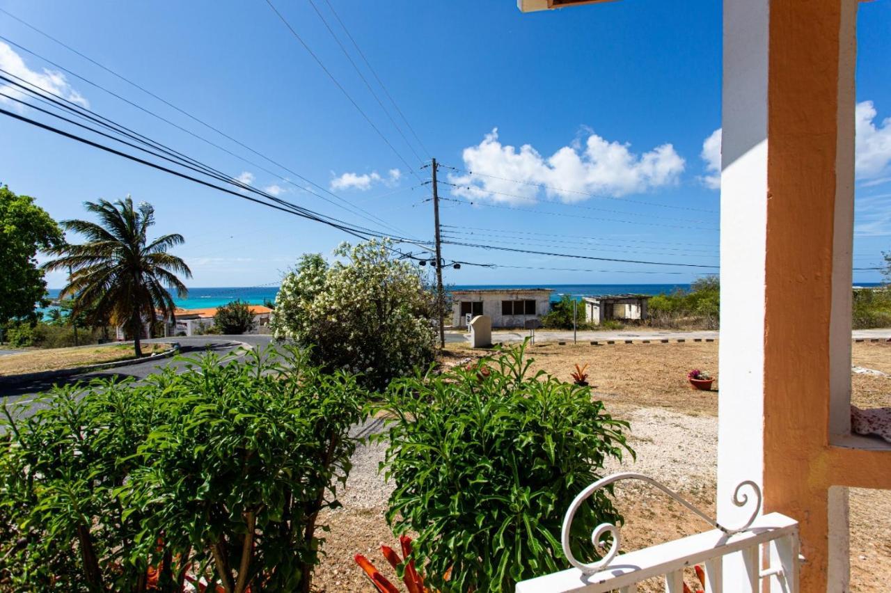 Moonlight Cottage East End Village المظهر الخارجي الصورة